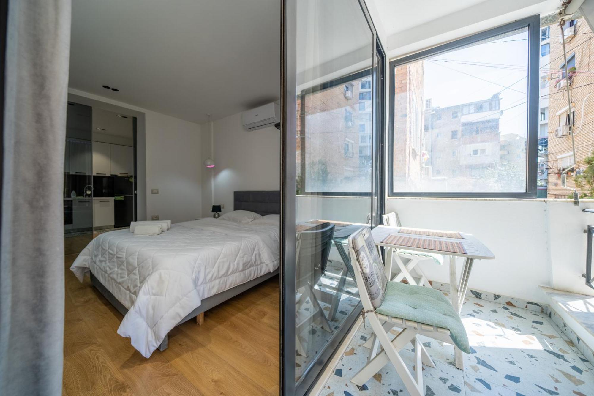 Cosy Urban Central Apartment Tiranë Luaran gambar